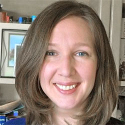 Headshot: Helen Malone